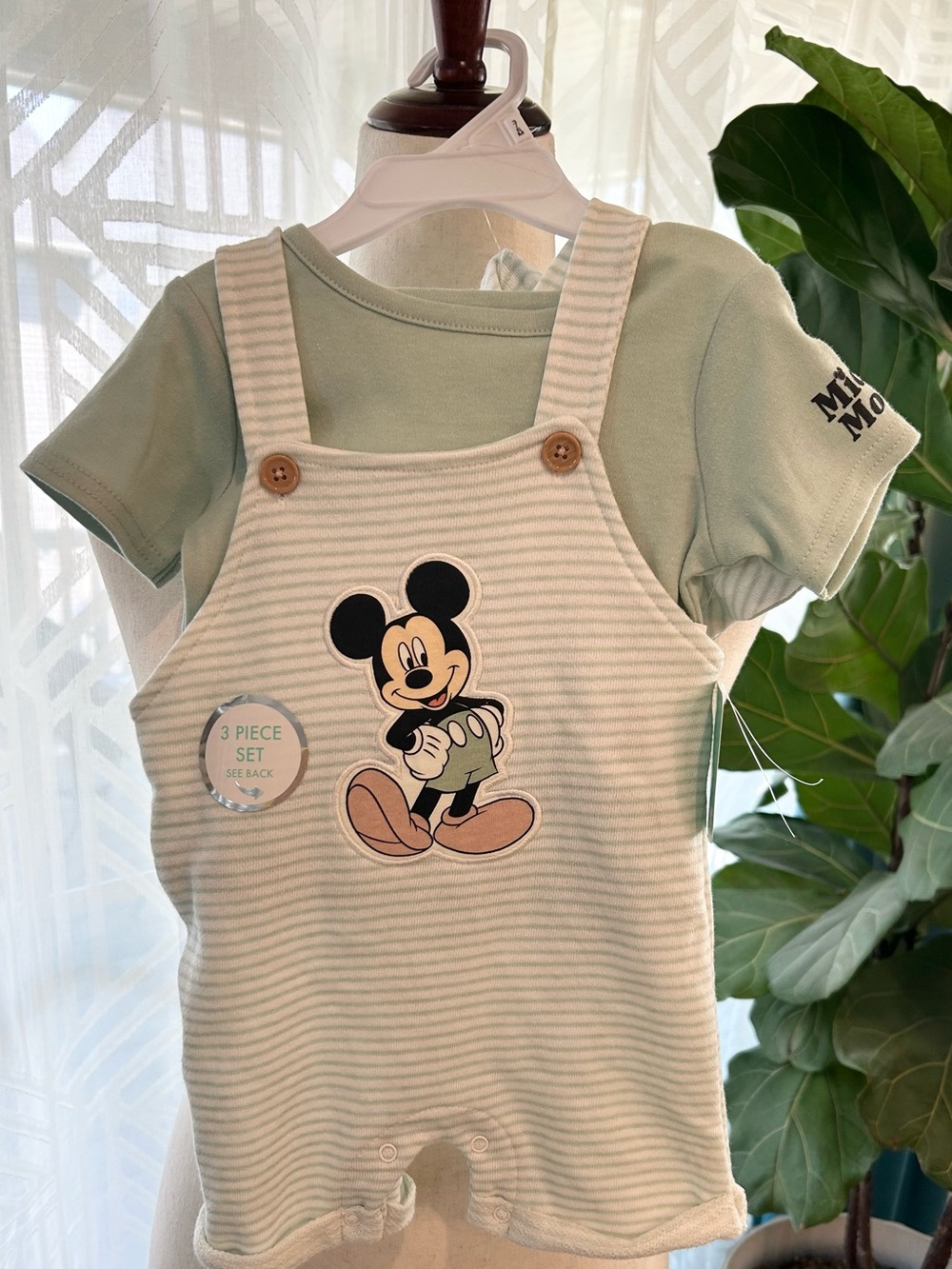 NWT Disney Mickey Mouse Baby Clothing Set Size 3-6 Months Baby Set